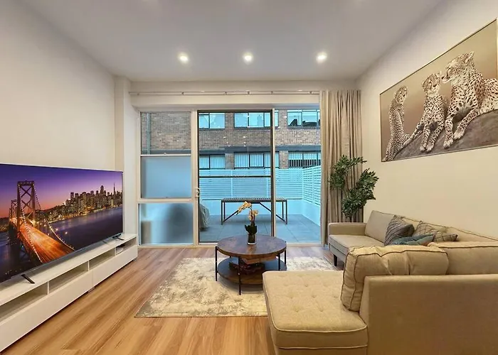 Sydney Cbd Newly Renovated Large Terrace