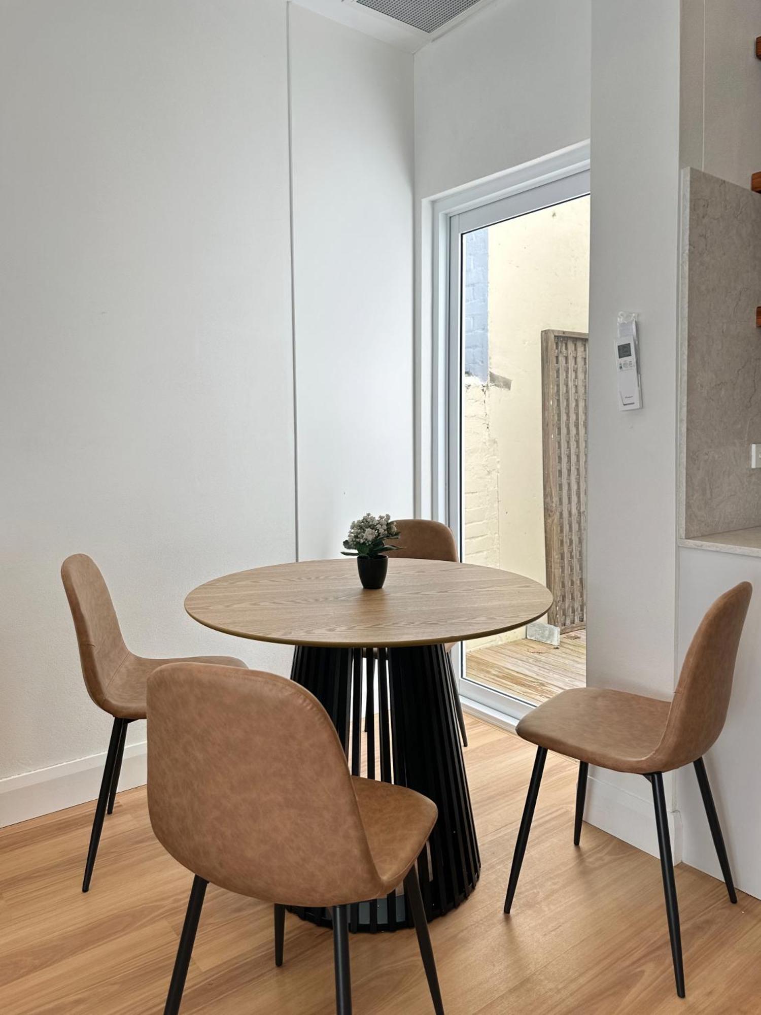 Cbd Newly Renovated Large Terrace Holiday home