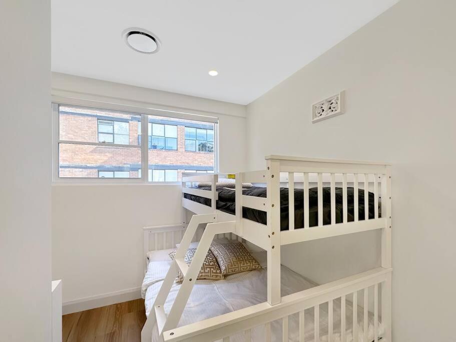 Cbd Newly Renovated Large Terrace Sydney