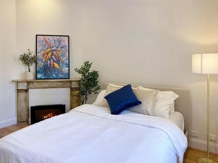 Cbd Newly Renovated Large Terrace * Sydney